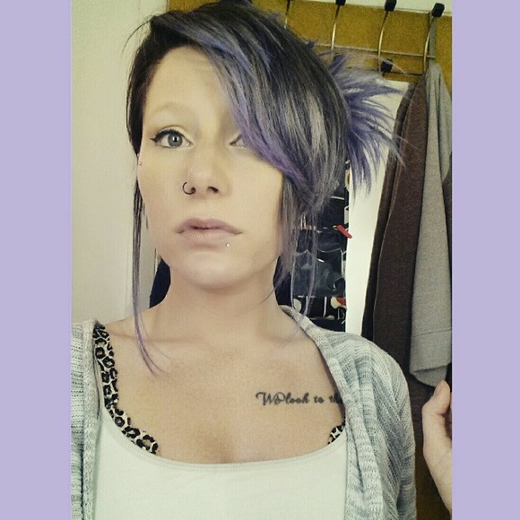 Meet your Posher, Stephanie - Picture 2 of 2