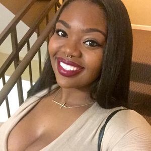 Meet your Posher, Leah