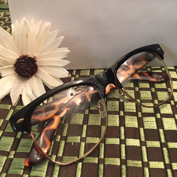 ALDO accessories 👓 - Picture 2 of 2