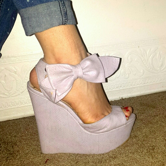 Lavender bow wedges