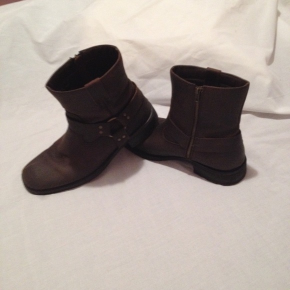 Men's boots size 13. Hardly worn