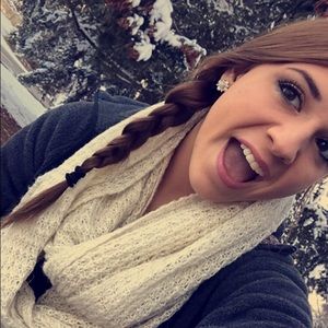 Meet your Posher, Stephanie