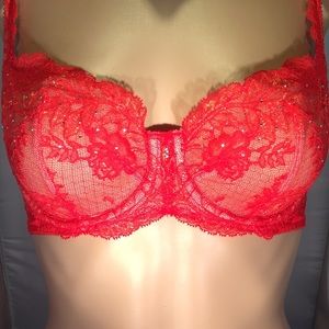 NWT Victoria's Secret red & gold Demi bra 32D