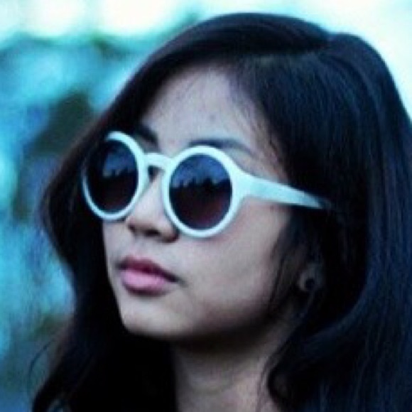 Meet your Posher, Shekina