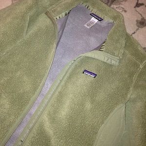 🚨SALE!!🚨 zip-up retro-X Patagonia jacket! :)
