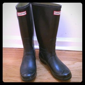 Hunter rain boots for sale!! Size 6!! Asking 100