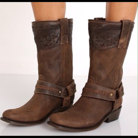 Matisse Loco western boots.