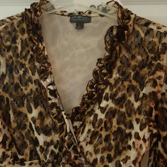 Leopard print top - Picture 2 of 3