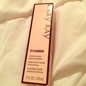 Mary Kay timewise luminious-wear foundation