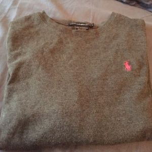 Grey woman's polo with pink horse