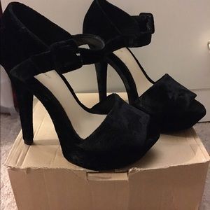 Zara black velvet platform heel