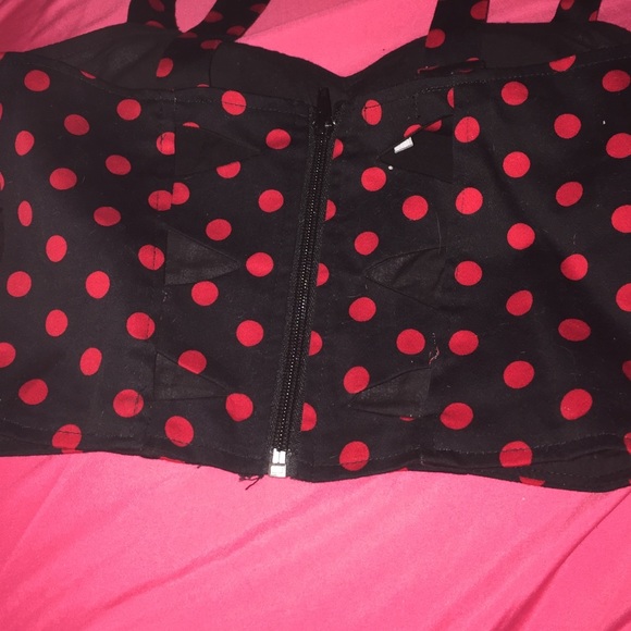Crop top! - Picture 2 of 4