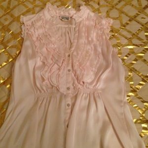 Sleeveless Ruffles light pink  top