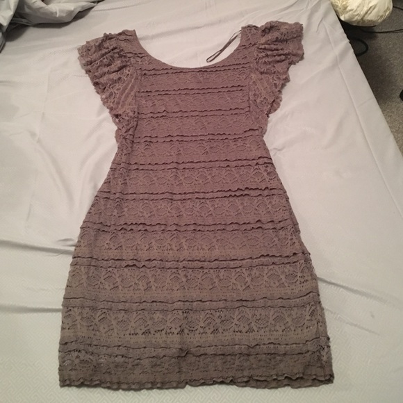 Lace bodycon dress