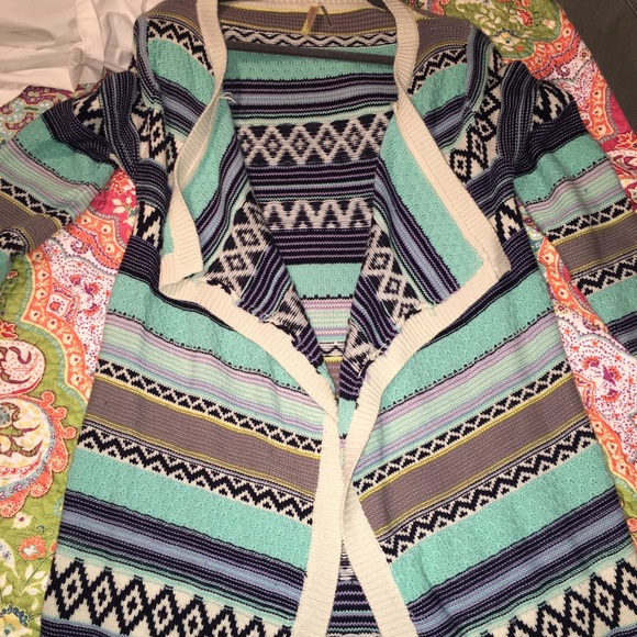 🎉sale🎉Tribal print cardigan
