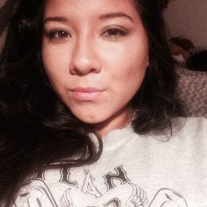 Meet your Posher, Daisi