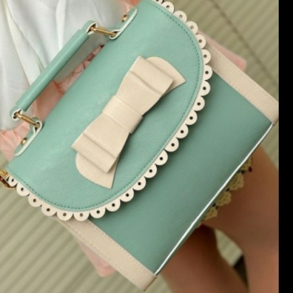 boutique Handbags - Cute Mint bow purse