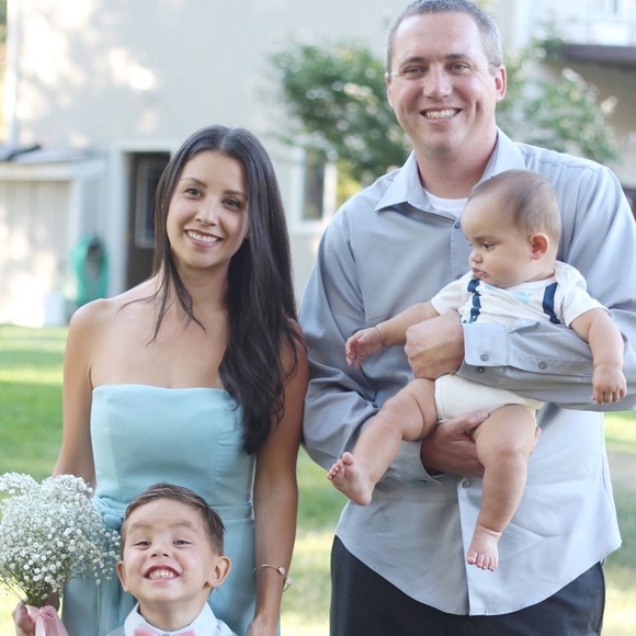 Meet your Posher, Danielle - Picture 3 of 3