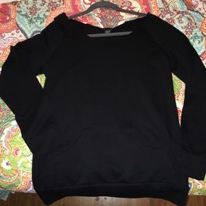Black sweat shirt