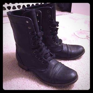 🚫SOLD🚫Candies combat boots