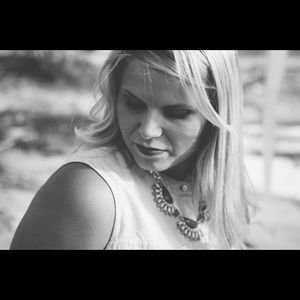 Meet your Posher, Jillian