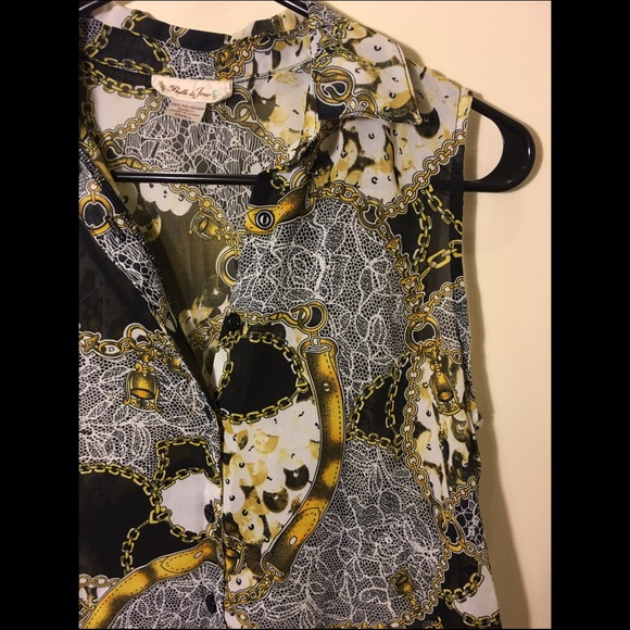 Abstract Collard Button Down - Picture 3 of 3