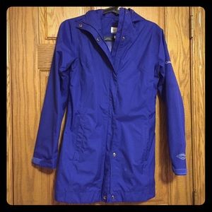 Columbia omnitech rain jacket. XS