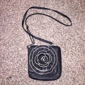 black cross body purse