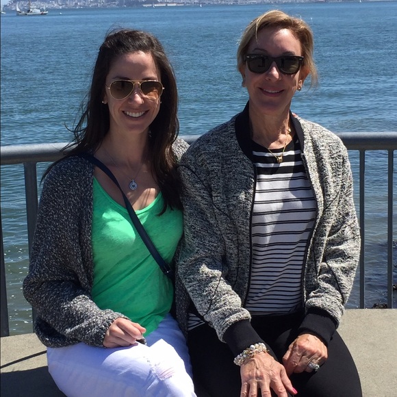 Meet your Posher, Kelly - Picture 4 of 4