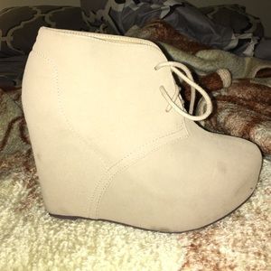 Cute taupe lace up wedge!