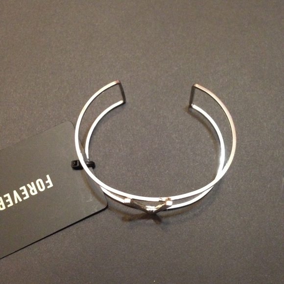 Silver Chevron Bracelet - Picture 3 of 4