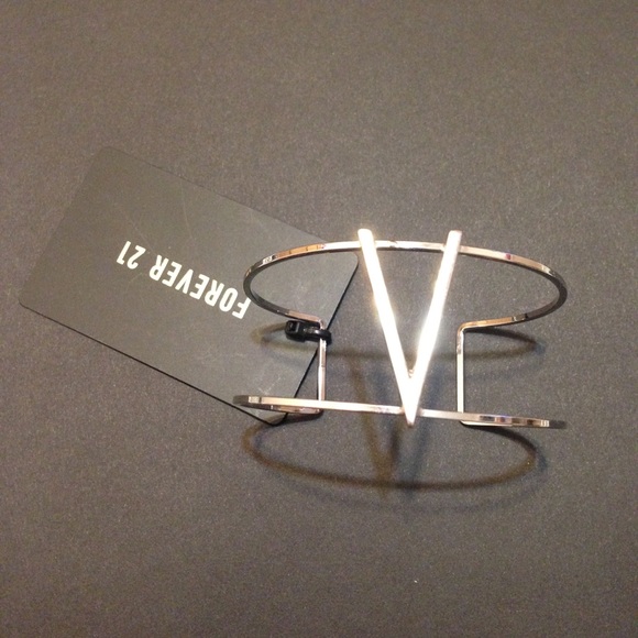 Silver Chevron Bracelet - Picture 2 of 4