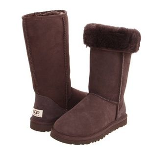Ugg Classic tall/medium brown boots