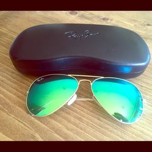 Authentic new gold Ray-Ban aviators w/green lens