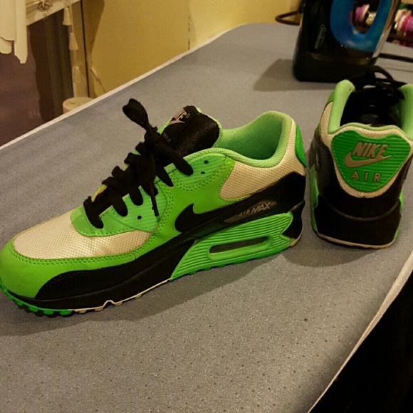 SOLD!!!!!Nike - Picture 3 of 4