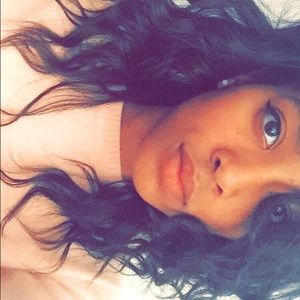 Meet your Posher, Niya