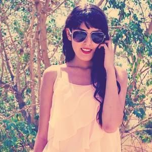 Meet your Posher, Dominique