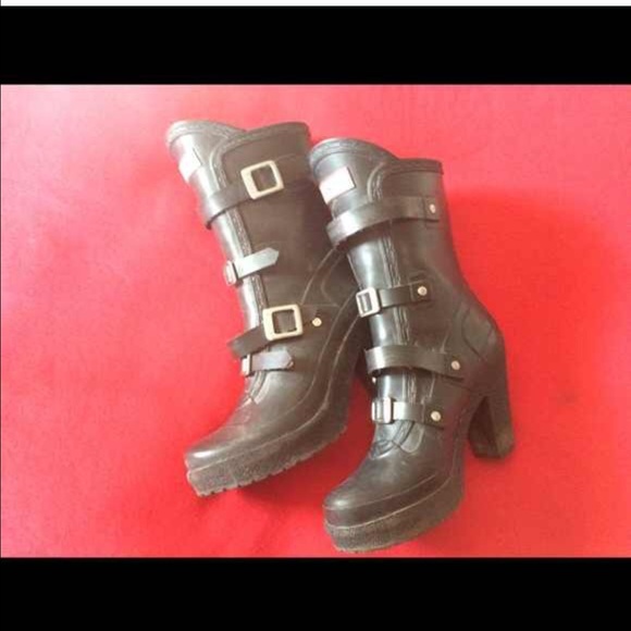 Hunter heel rubber rain boots