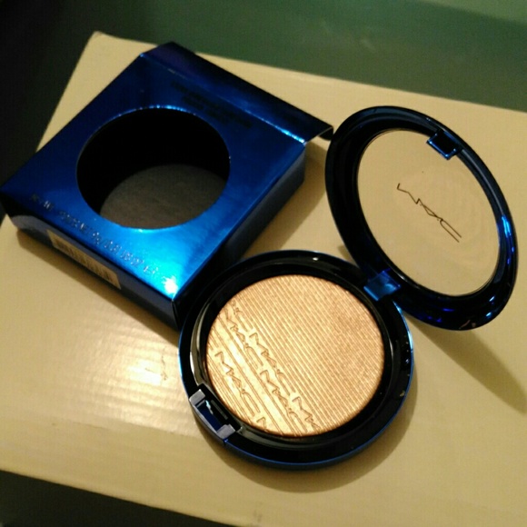BNIB MAC Oh Darling limited edition