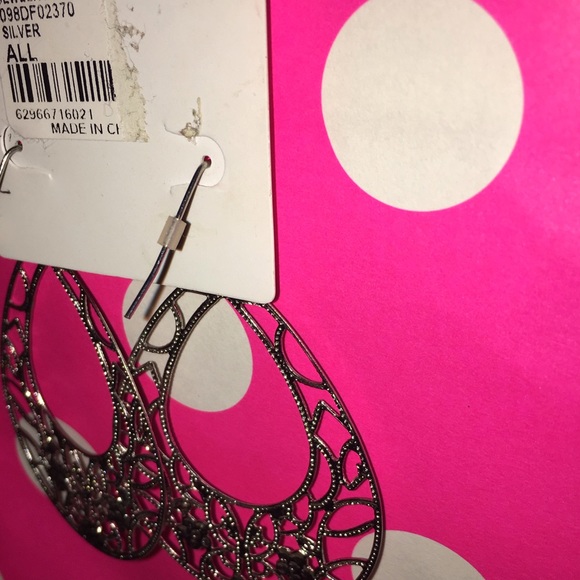 Hoop Earring - Picture 3 of 3