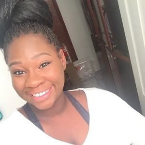 Meet your Posher, Lacheya