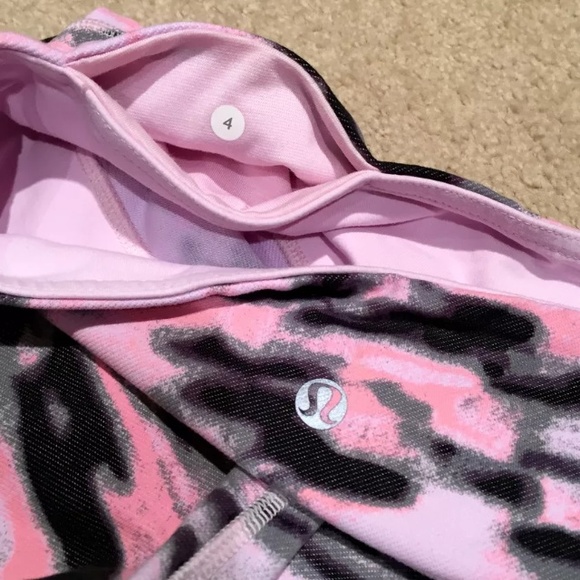 Pink Wamo Camo Wunder Under Crops
