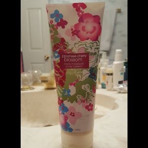 Traded! Bath and Body - Japanese Cherry Blossom