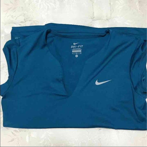 Nike tennis shirt