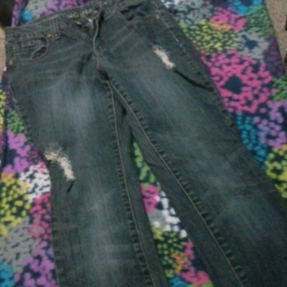 Distressed - Picture 2 of 2