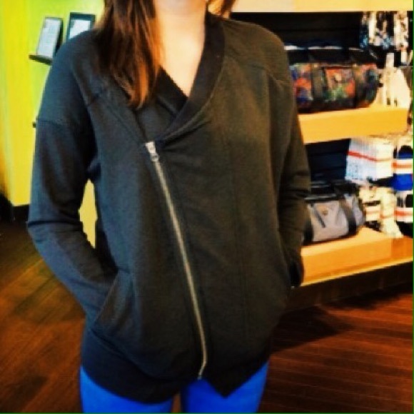 📌Sold📌Lululemon Mula Bundle - Picture 3 of 4