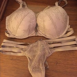 VS Caged Very Sexy 34D and thong size Small