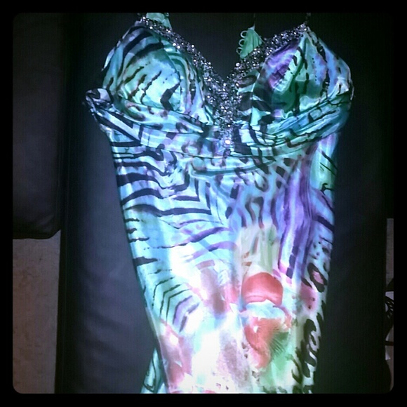 NEW BEAUTIFUL ITEM ALERT!  NWOT WORN ONCE