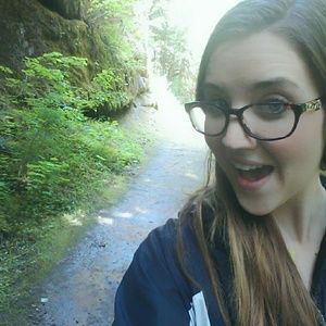 Meet your Posher, Kassie