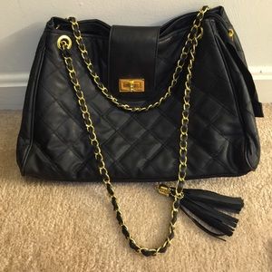 Fashion woman medium tote shoulder handbag